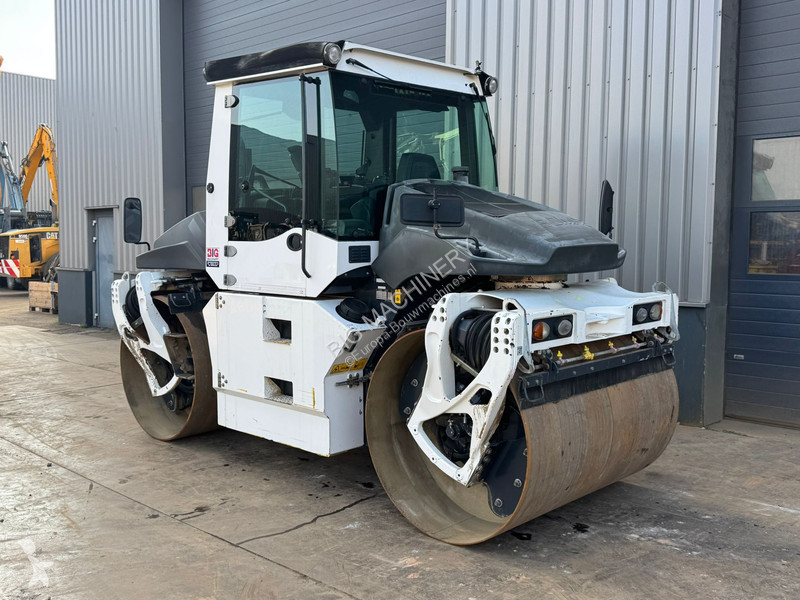 مدحلة Bomag BW174 AP4