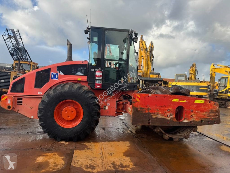 Zhutňovač Caterpillar CP 74