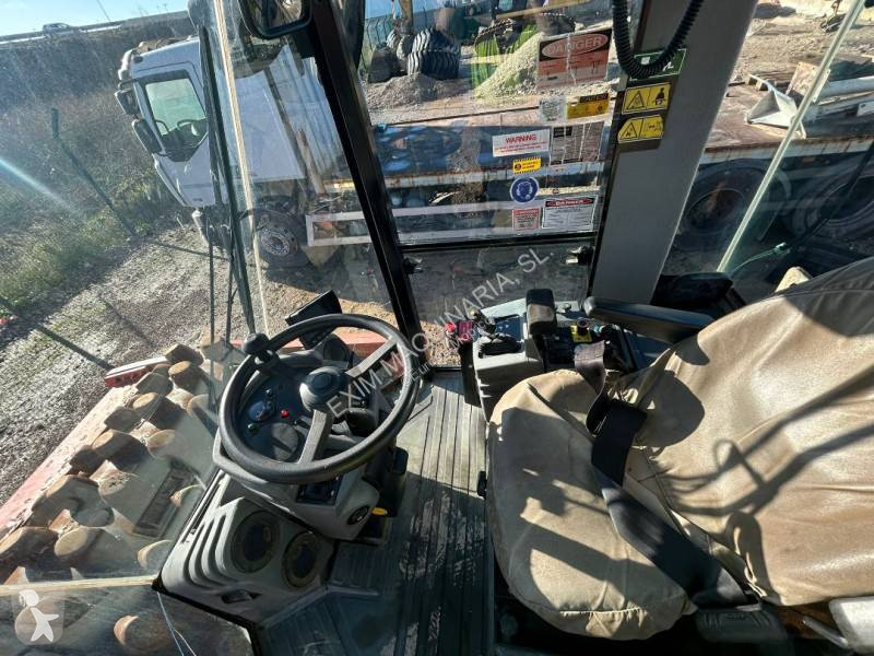 Zhutňovač Caterpillar CP76