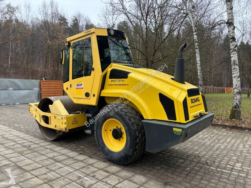 مدحلة Bomag D4
