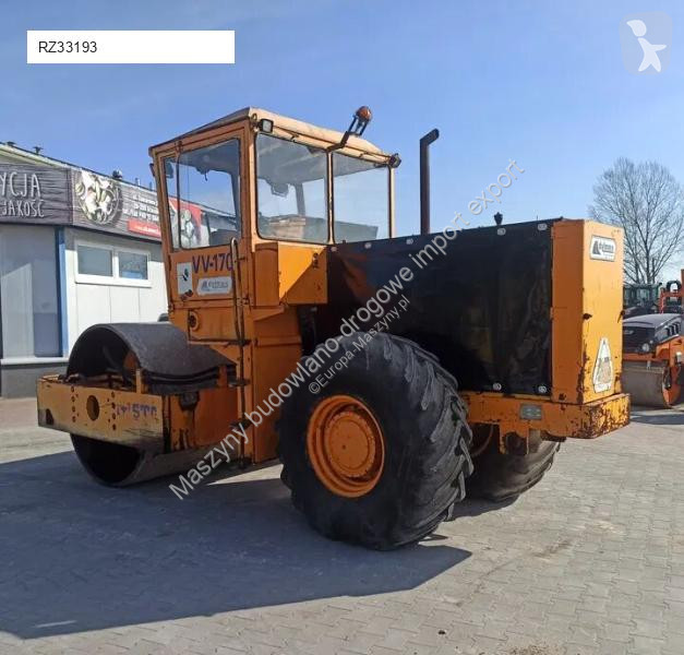 Дорожный каток Stavostroj VV 170