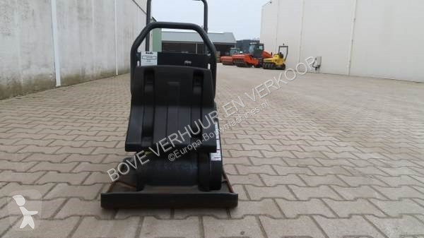 Compactador Bomag BP20/50D