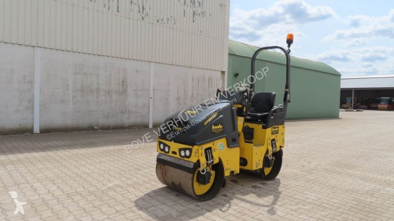 Compactador Bomag BW80 AD5