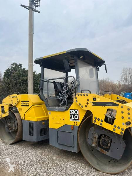 Zhutňovač Dynapac CC4200