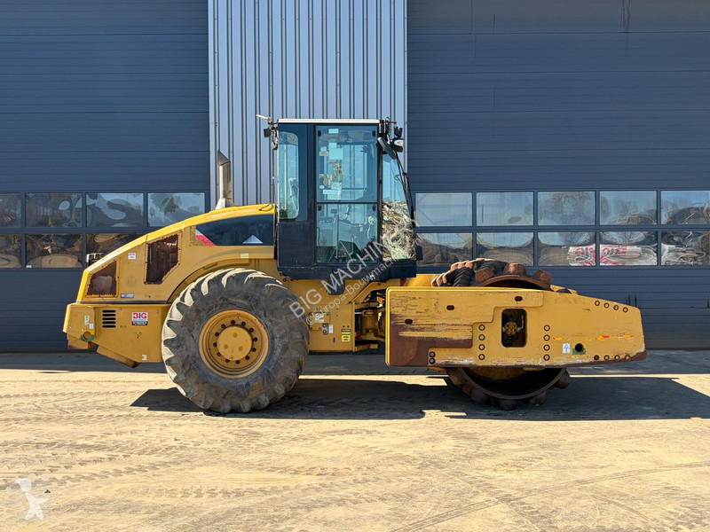 Zhutňovač Caterpillar CP76 (19t)