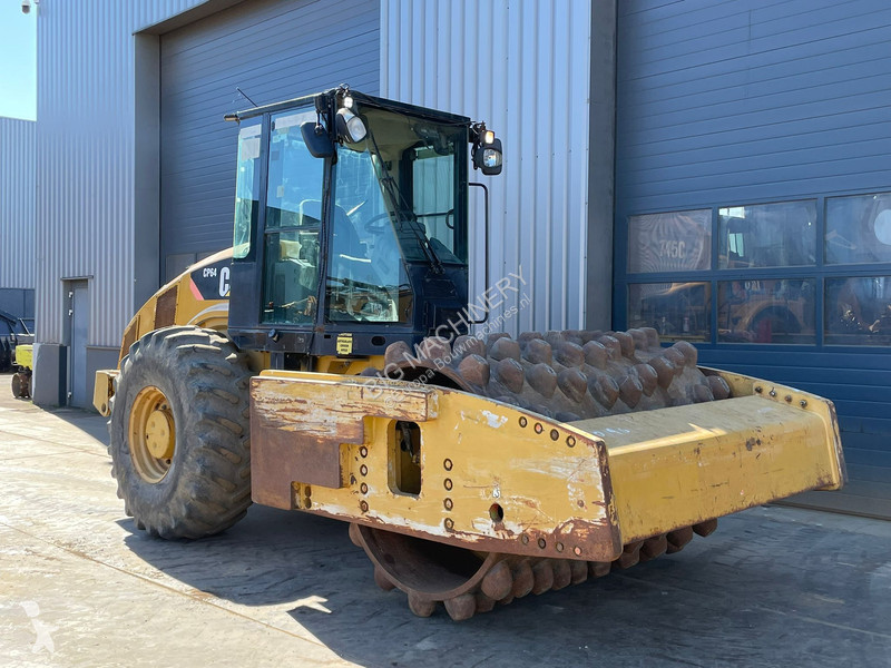 Walec Caterpillar CP64