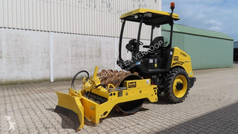 Compactador Bomag BW124 PDH-5