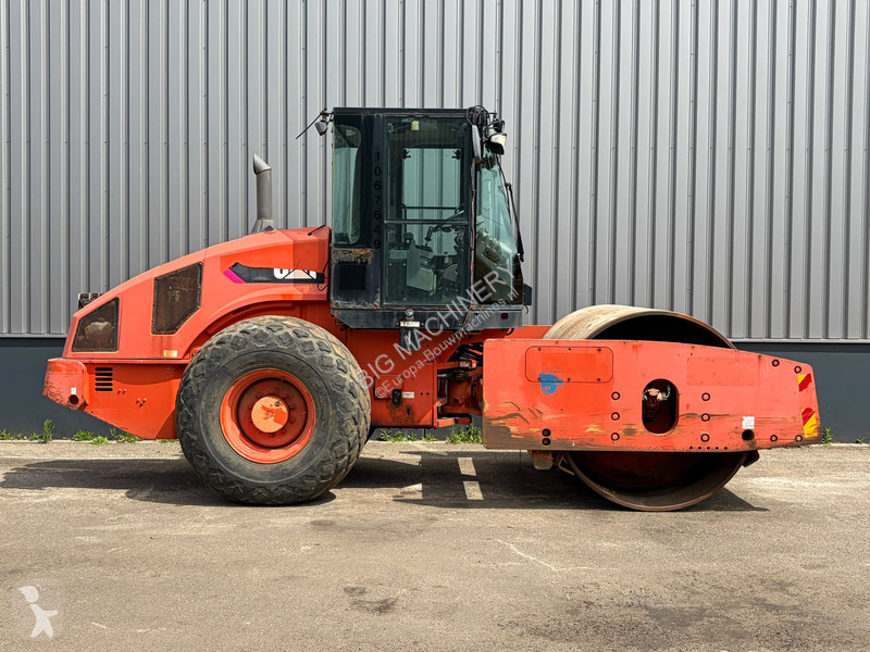 مدحلة Caterpillar CS74