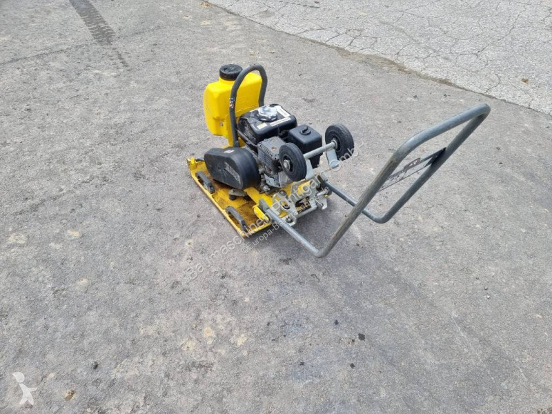 مدحلة Wacker Neuson