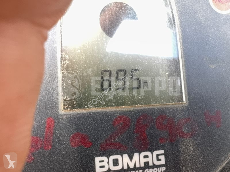 Compactador Bomag AD4