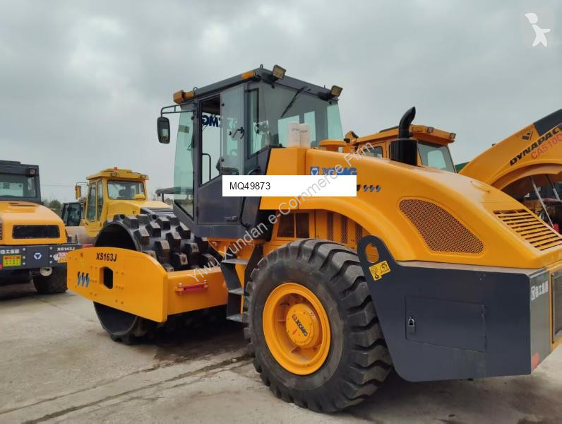 Zhutňovač XCMG XS163J