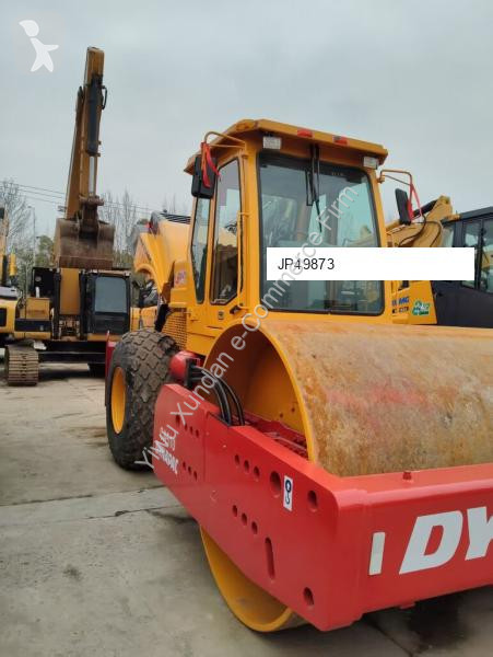 مدحلة Dynapac CA510