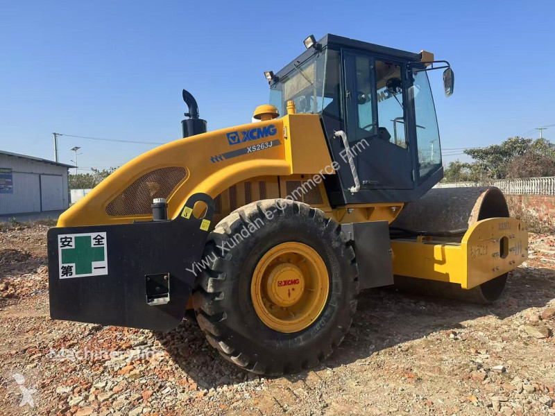 Zhutňovač XCMG XS263J