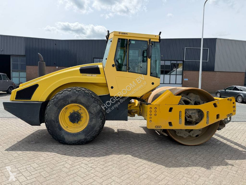 Zhutňovač Bomag H4