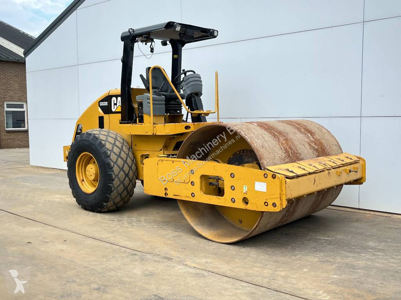مدحلة Caterpillar CS533E - Good Overall Condition