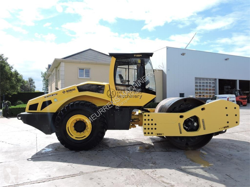 Дорожный каток Bomag BW226