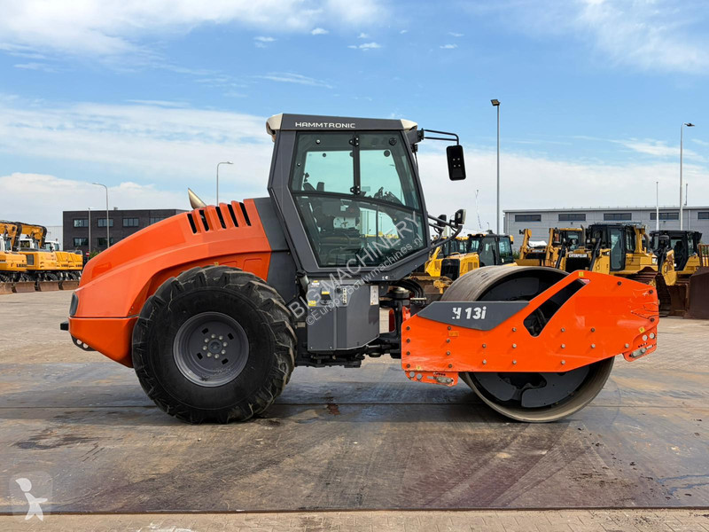 Hamm H13i compactor