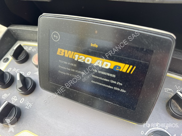 مدحلة Bomag BW120ADe5