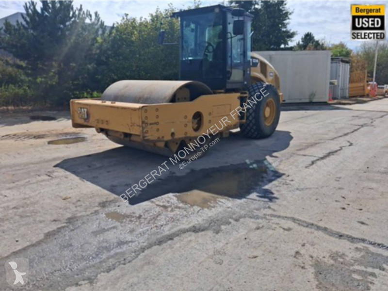 مدحلة Caterpillar 4F