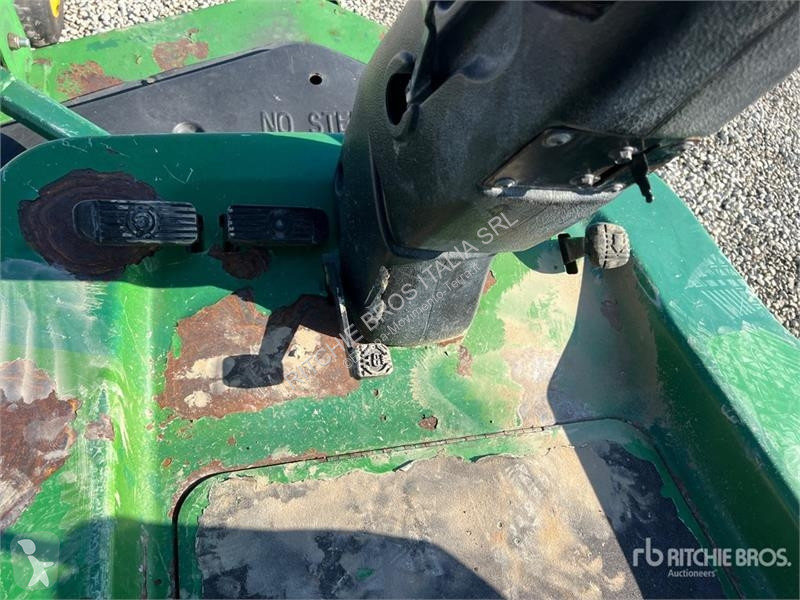 Compactador  1435 Mower Tractor
