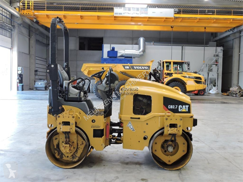 مدحلة Caterpillar CB2.7