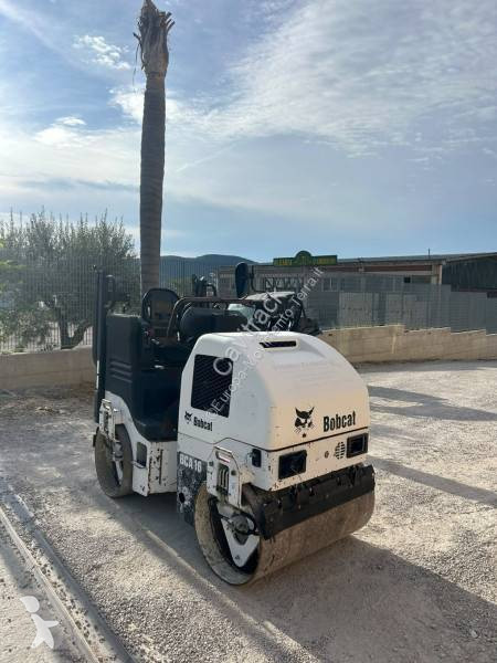 Zhutňovač Bobcat BCA16