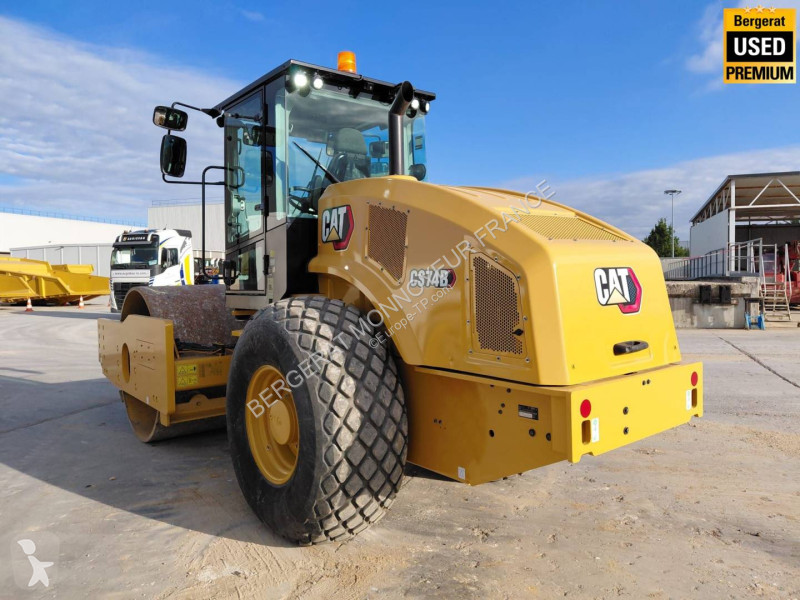 Compacteur Caterpillar 4F