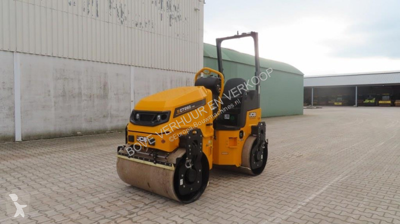 مدحلة JCB