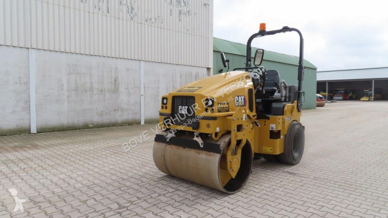 مدحلة Caterpillar CC4.0