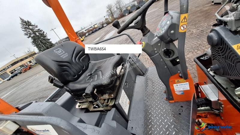 Compactador Hamm 13i