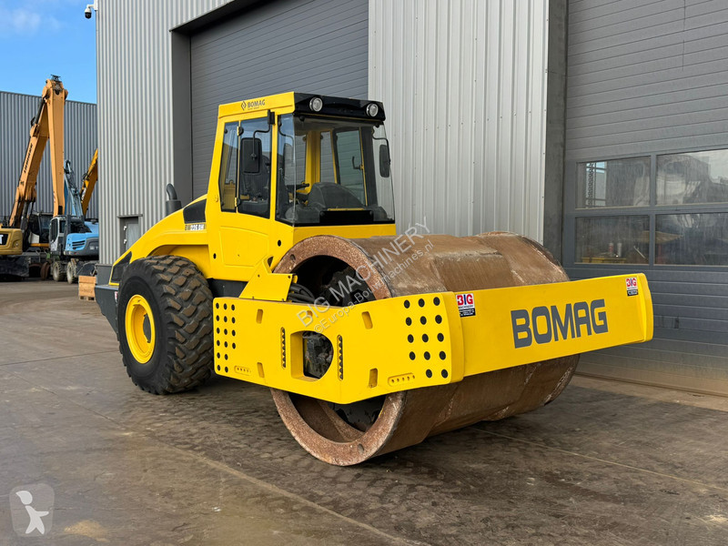 Compactador Bomag BW226
