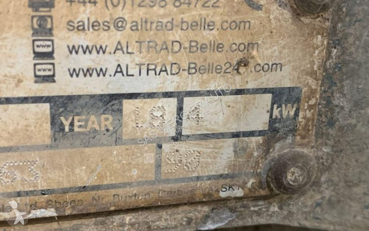 مدحلة Altrad plaque vibrante essence