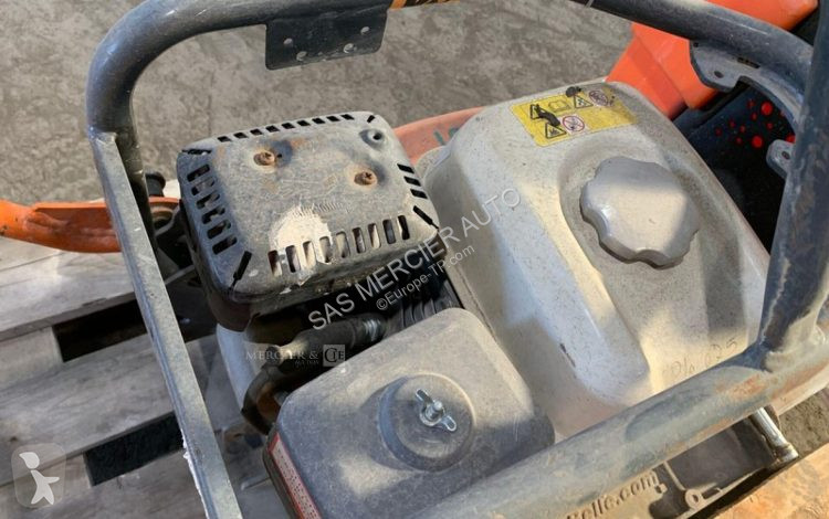 Compactor Altrad plaque vibrante essence