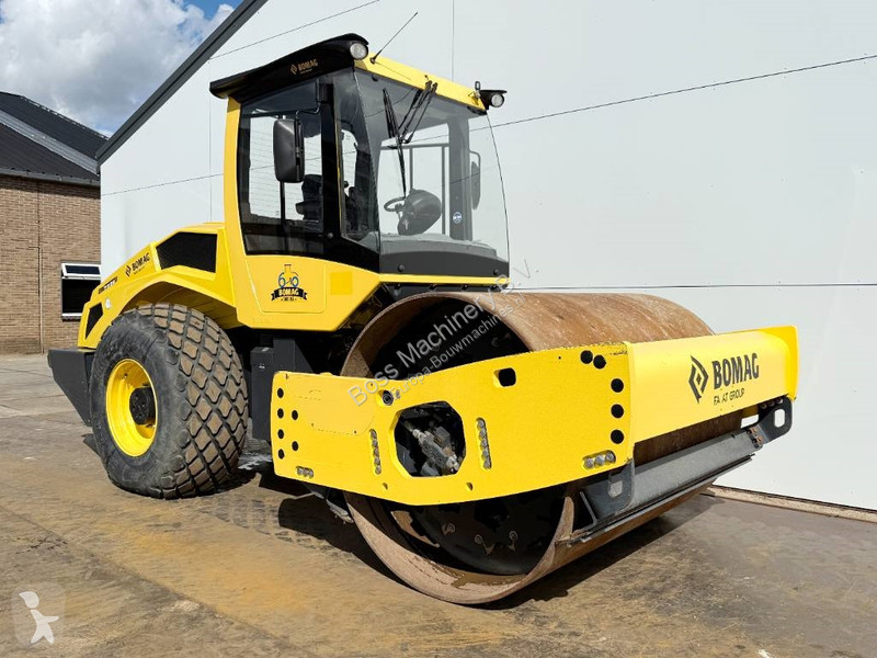 Zhutňovač Bomag BW211DH-5 - German Machine /...
