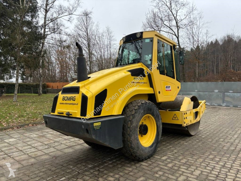 مدحلة Bomag D4
