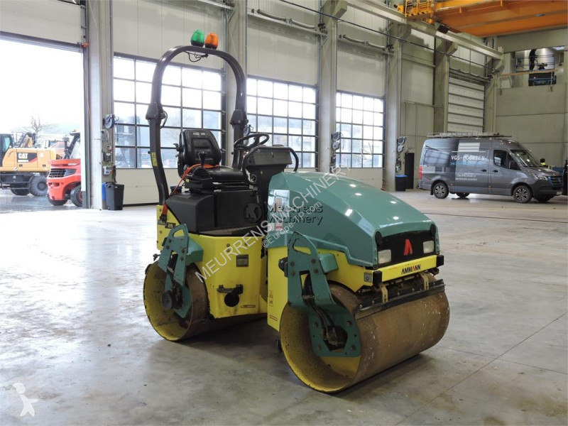 Zhutňovač Ammann ARX26