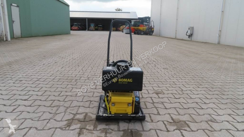 Compactador Bomag 18/45