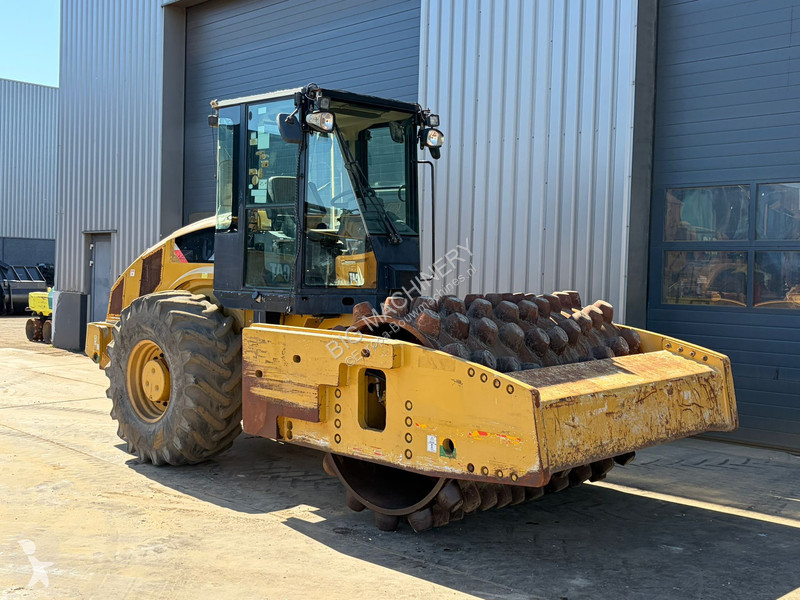 Zhutňovač Caterpillar CP76 (19t)