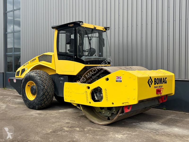 Zhutňovač Bomag BW219DH5