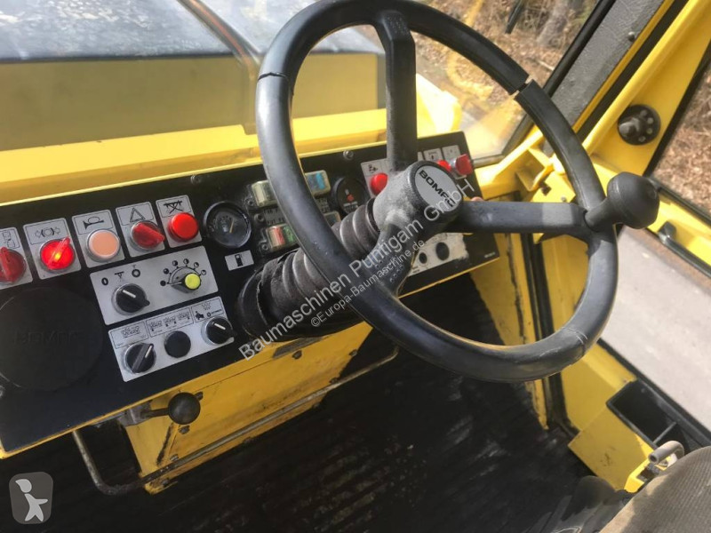 مدحلة Bomag AC2