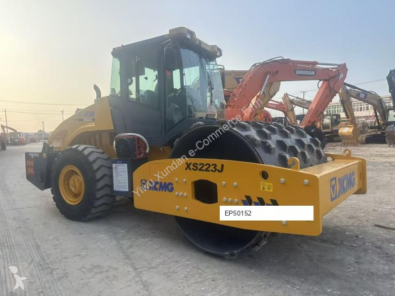 Zhutňovač XCMG XS223J
