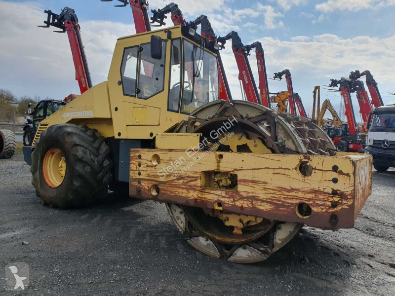 Дорожный каток Bomag BW 225 D-3 / 2001 / nur...