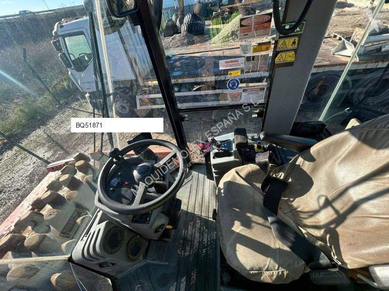 Zhutňovač Caterpillar CP76