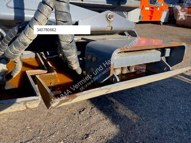 Дорожный каток Hamm H13i mit Verdichterplatten...