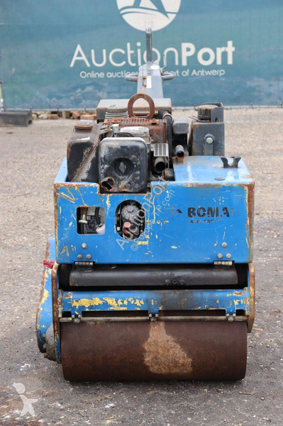 مدحلة Bomag BW 65H