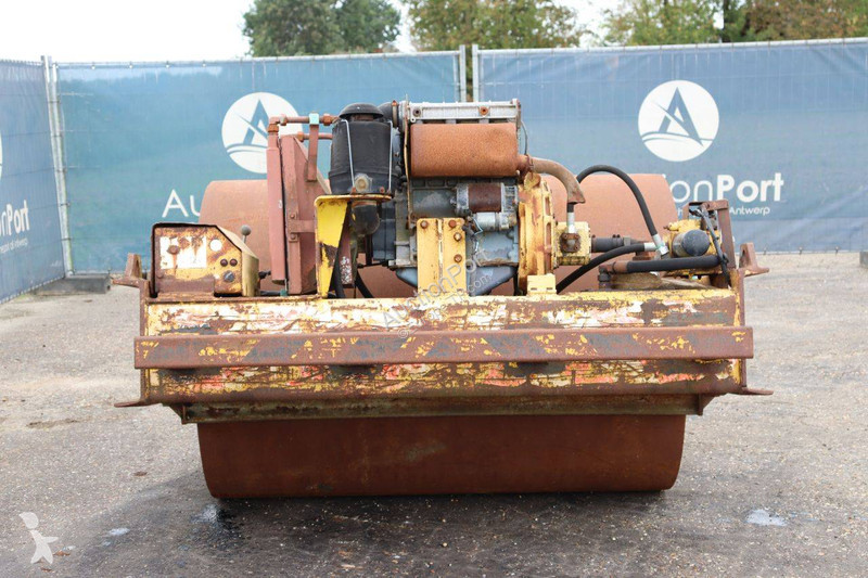 مدحلة Vibromax 2000