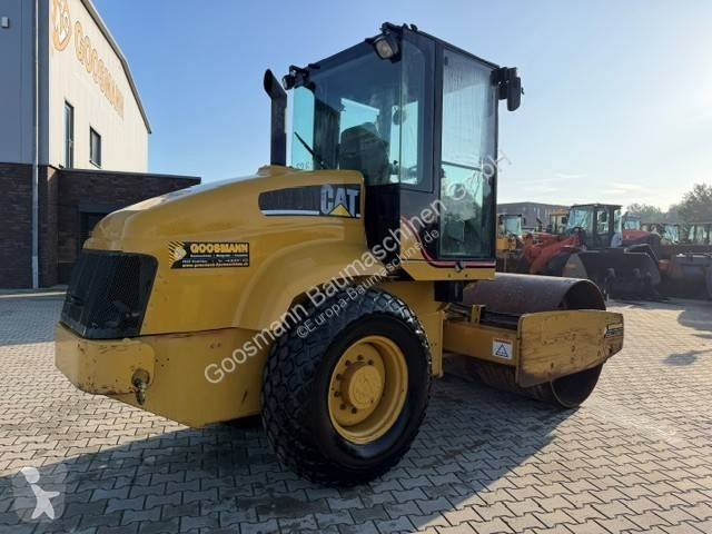 مدحلة Caterpillar CS 423 E