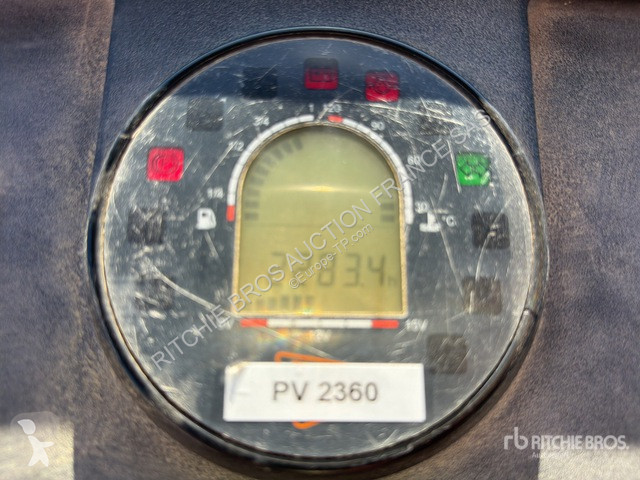 مدحلة JCB  VM115HD