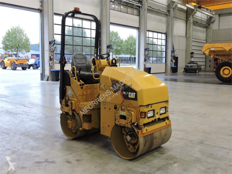 مدحلة Caterpillar CB1.7