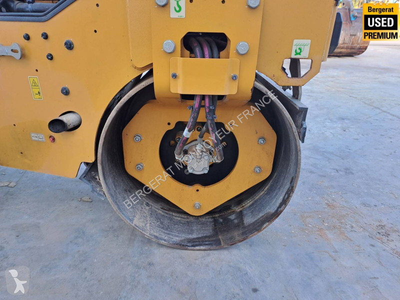 Валяк Caterpillar CB2.5GC